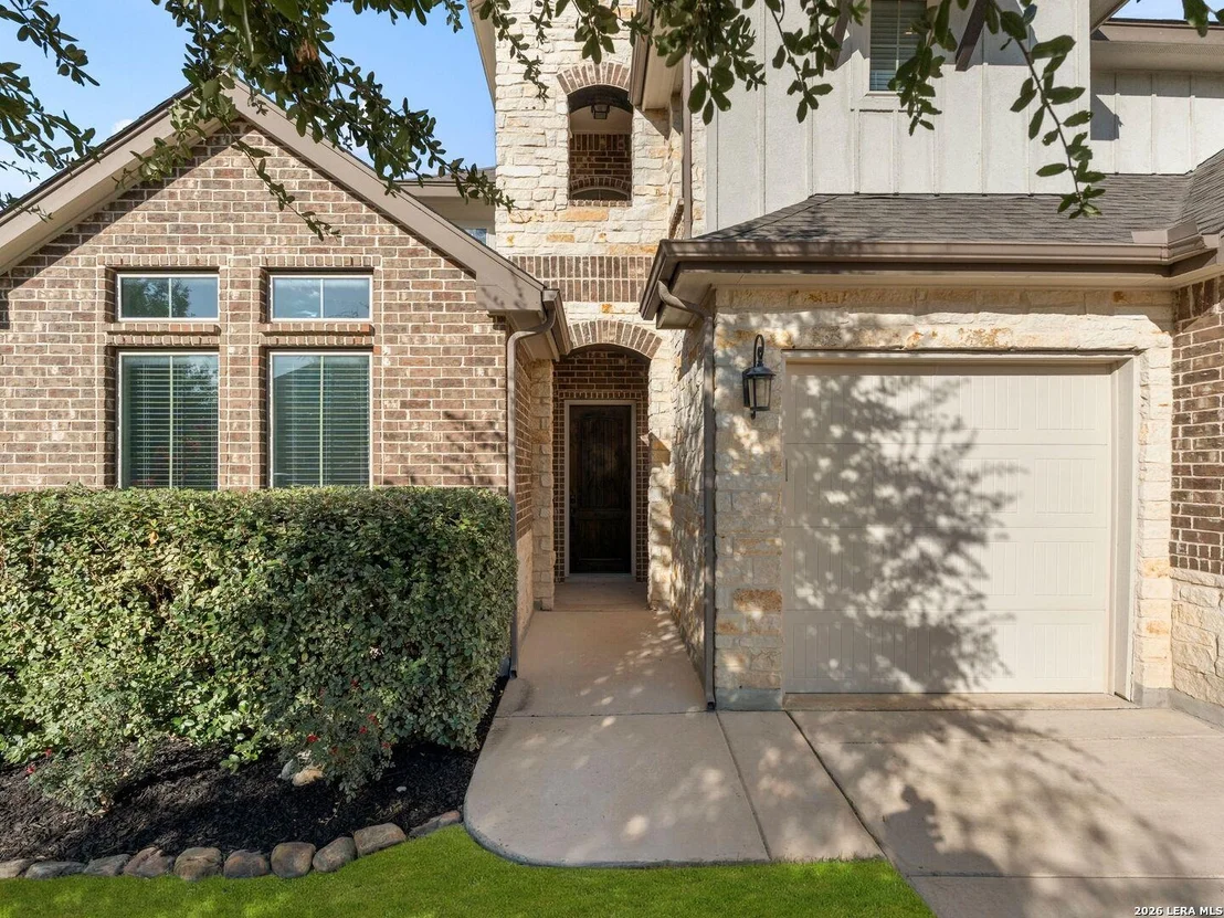 Photo of 27106 Falls Cv