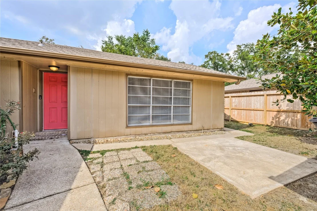 Photo of 11331 Rousseau Drive