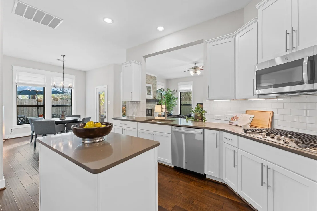 Photo of 418 Isolde Drive