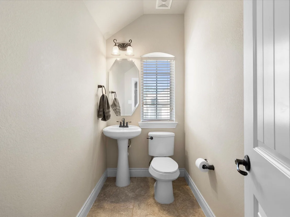 Photo of 8322 Sands Bank Lane