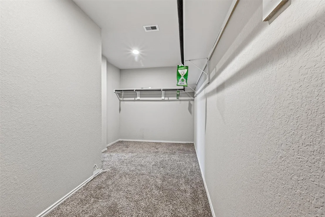 Photo of 21606 Victoria Harbor Drive