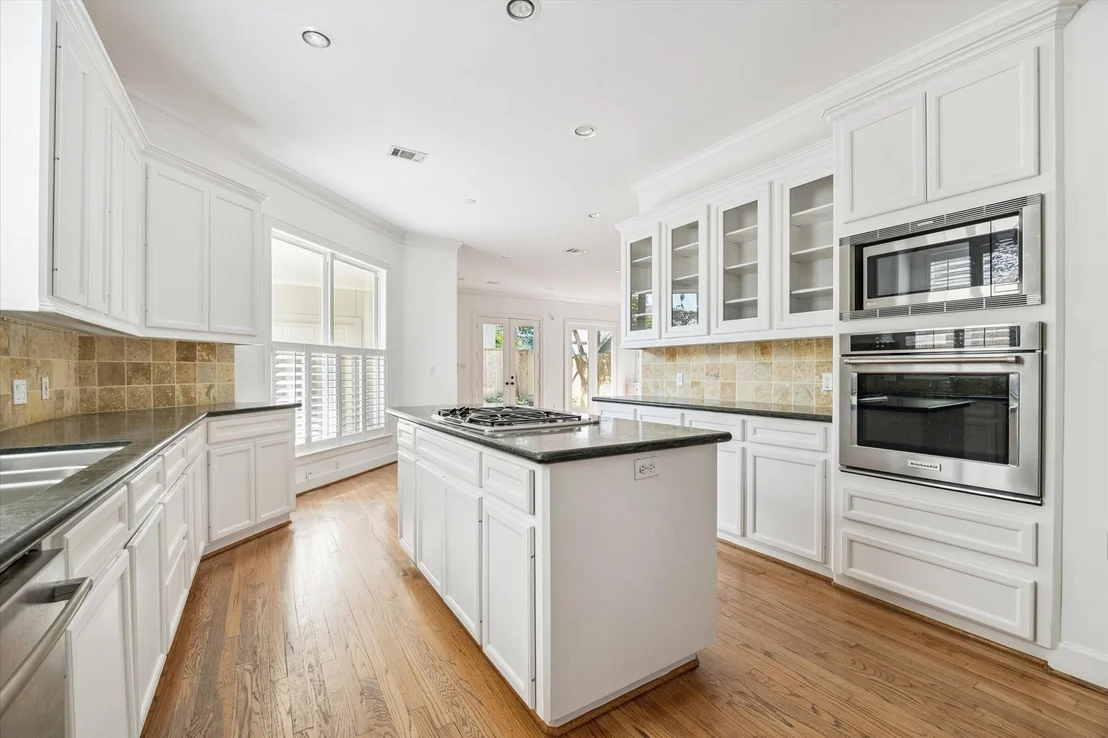 Photo of 6106 Fordham Street