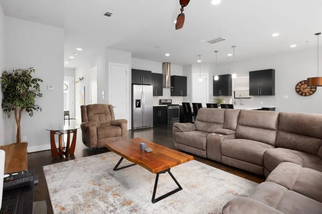 Photo of 3802 Summa Place