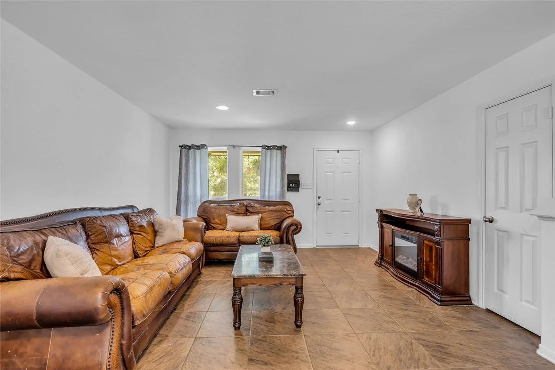 Photo of 16718 Warbler Drive
