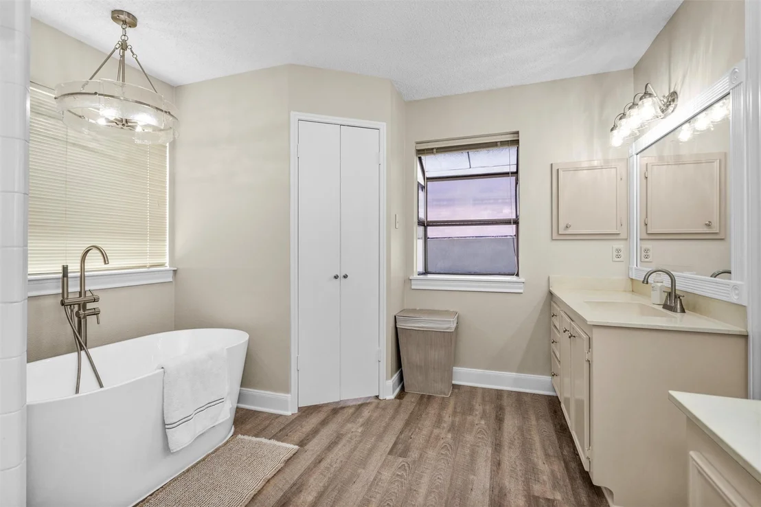 Photo of 2230 Foreland Drive
