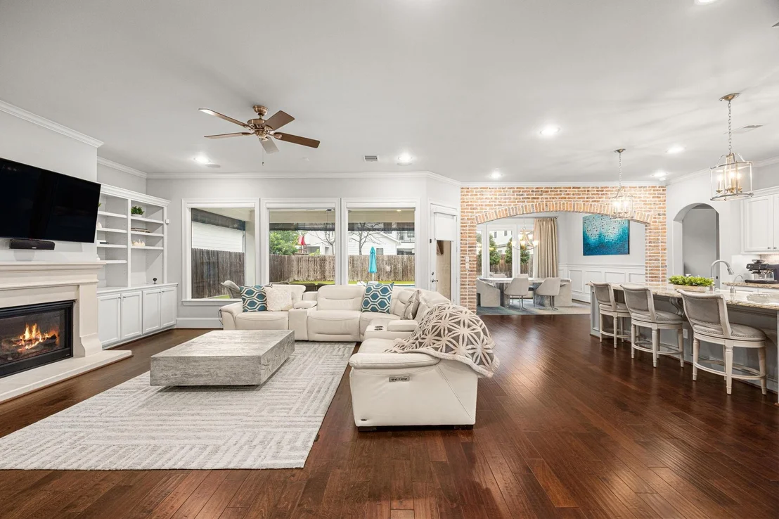 Photo of 1355 Chippendale Road
