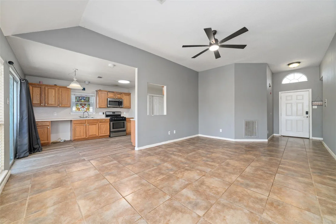 Photo of 1014 Oak Glen Drive