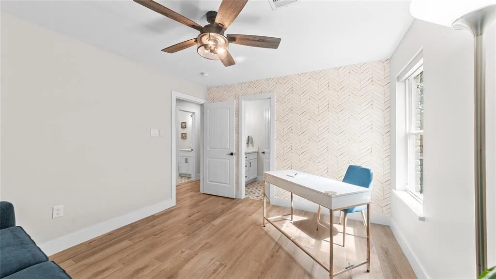 Photo of 5939 Bankside Drive