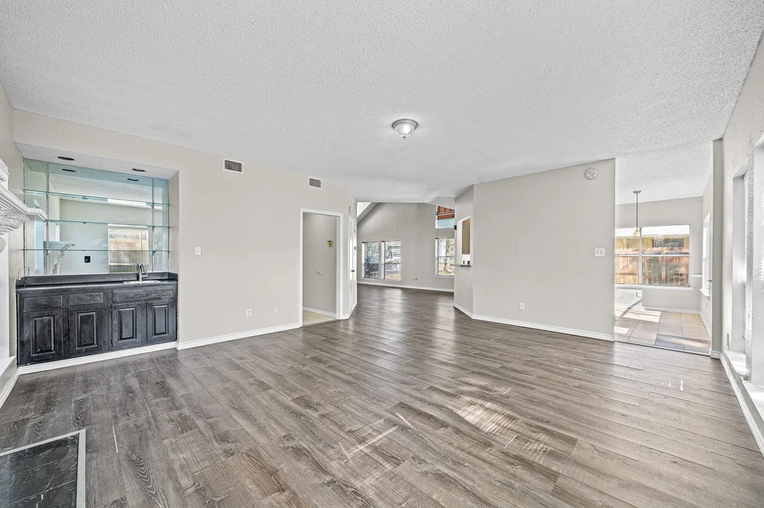 Photo of 11123 Gatesden Drive