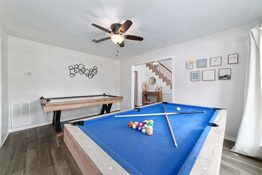 Photo of 563 Landfall Ln
