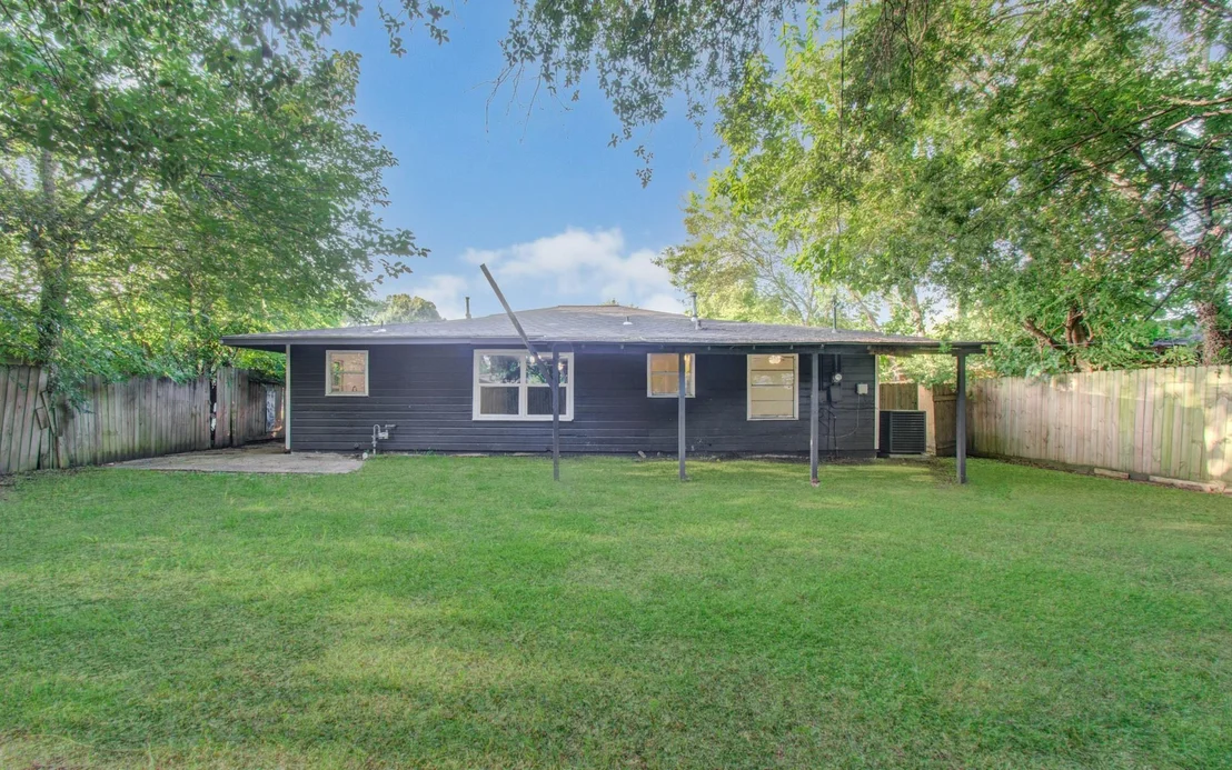 Photo of 5634 Ridgeway Drive