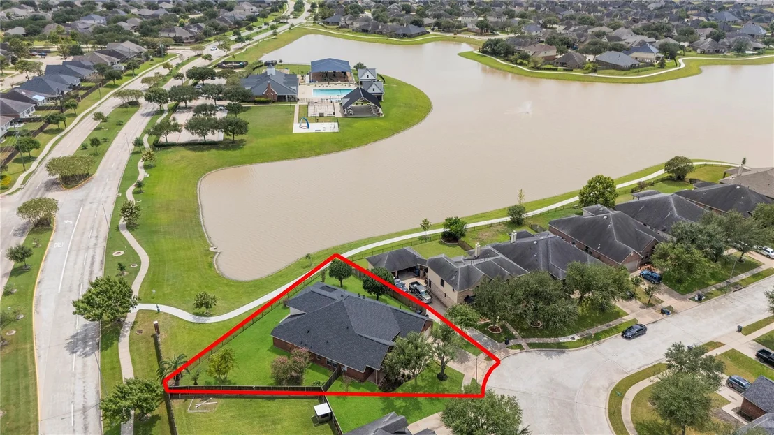 Photo of 8931 Henrico Lane