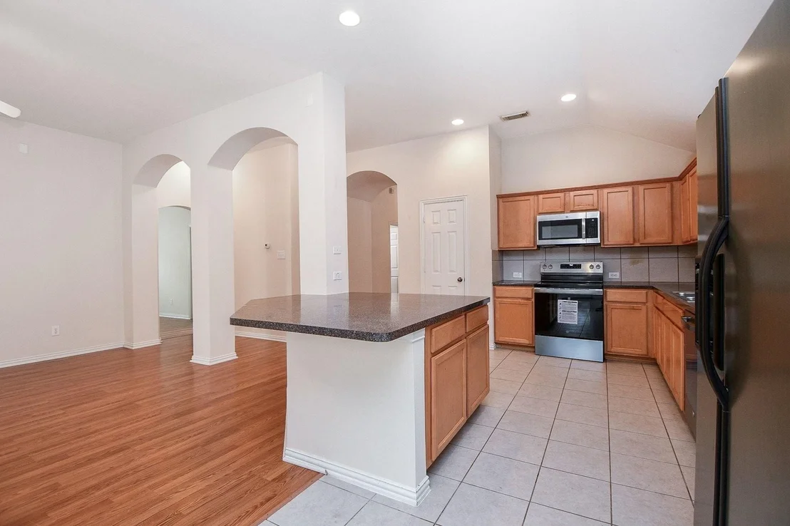 Photo of 18006 Willow Cliff Lane