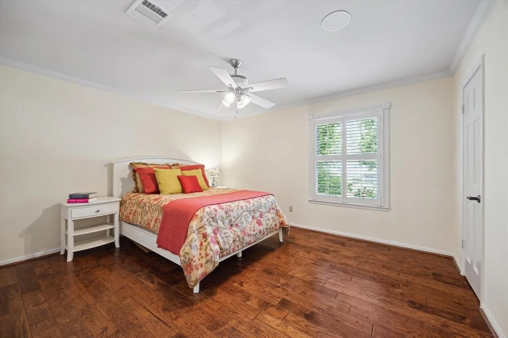 Photo of 14843 Oak Bend Drive