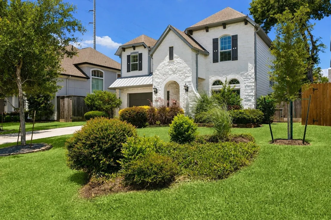 Photo of 1360 Chippendale Road