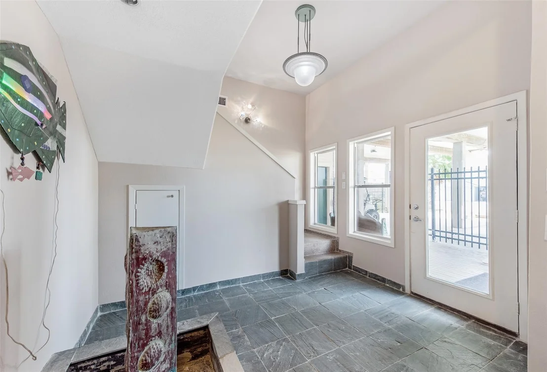 Photo of 1334 Outrigger