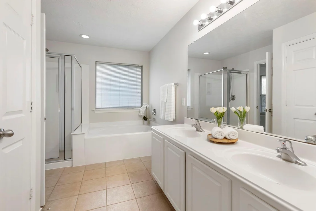 Photo of 215 W Stedhill Loop