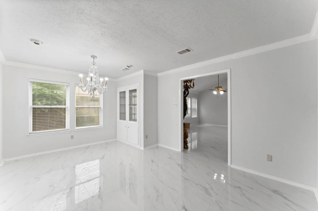 Photo of 606 Pinebrook Lane
