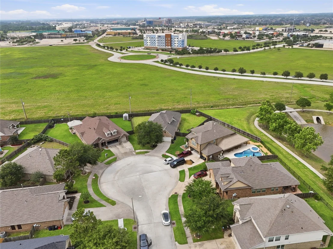 Photo of 201 Bailey Brook Lane