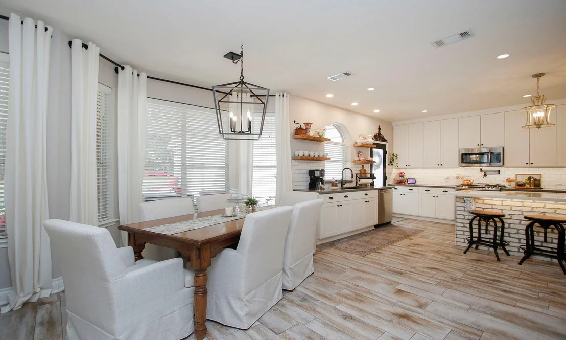Photo of 40407 Manor Drive