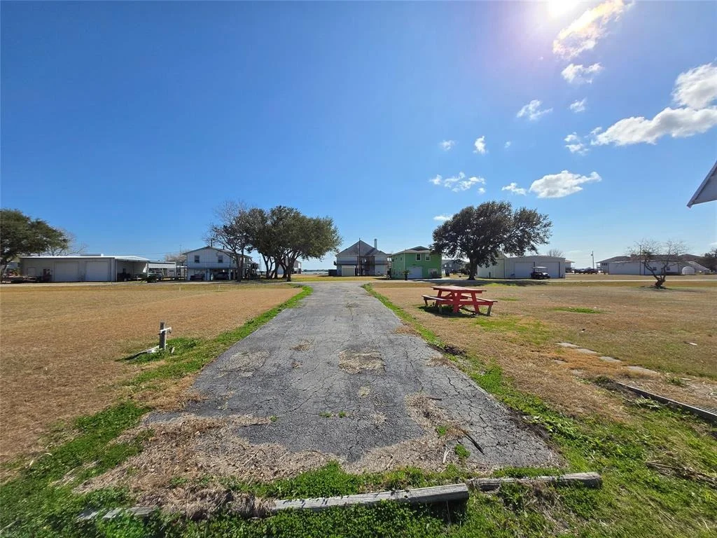 Photo of 937 Bayview Drive