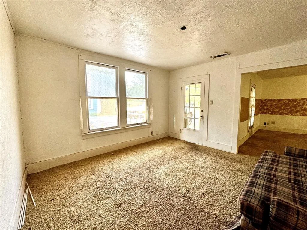 Photo of 516 S Pecan Avenue