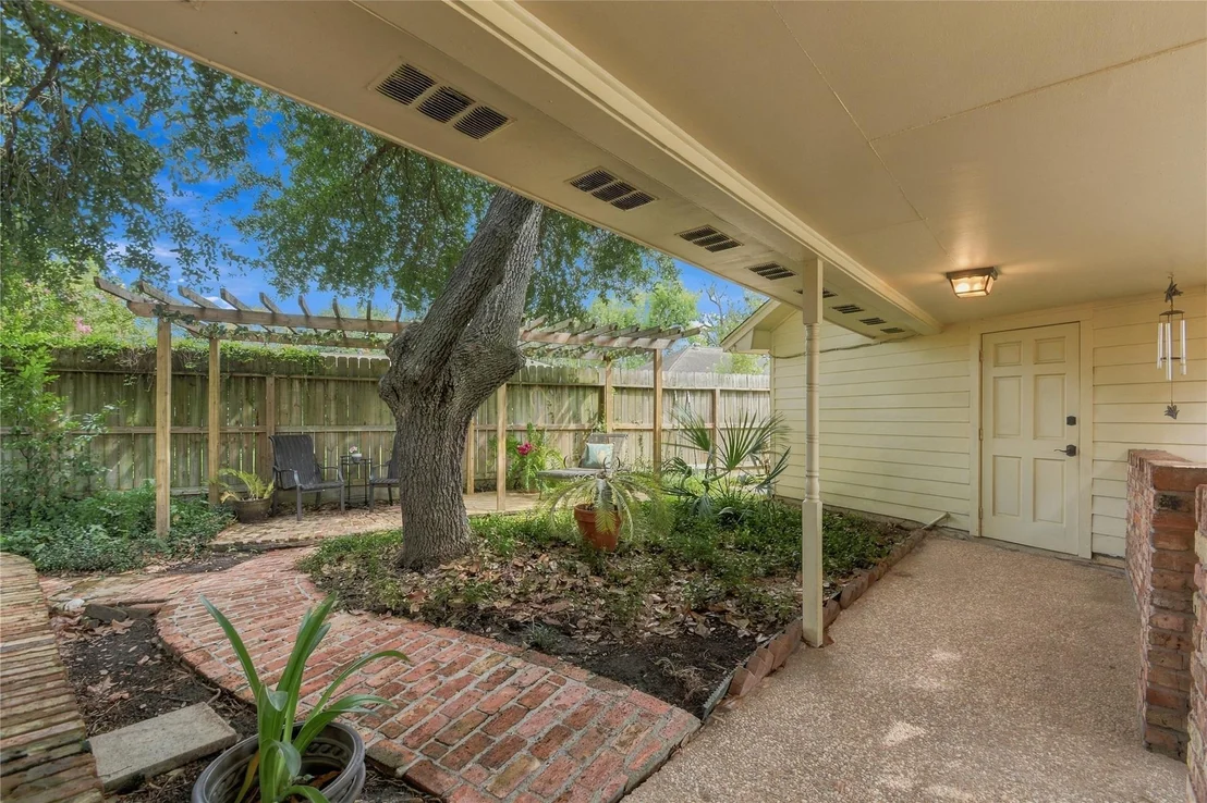 Photo of 203 Ballantrae Lane