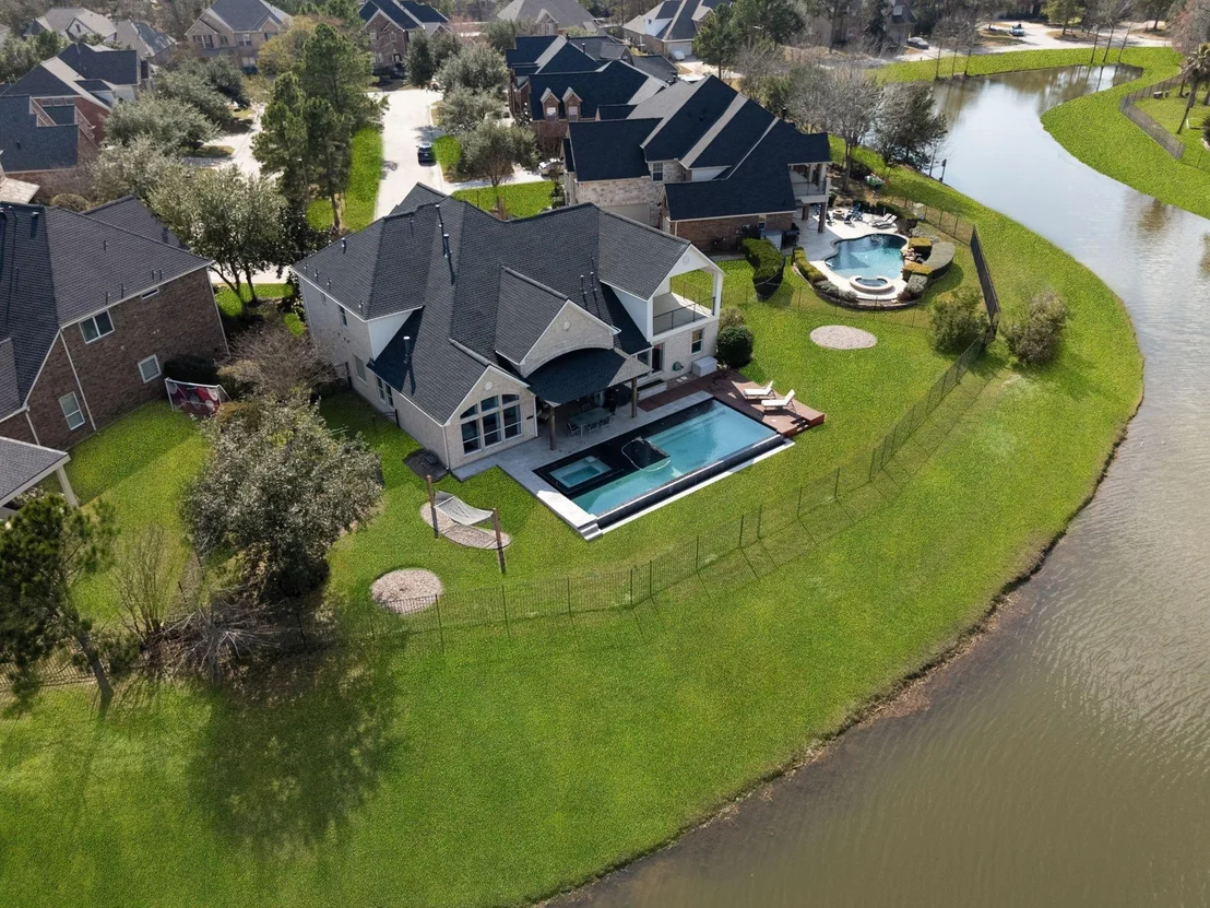 Photo of 15 Cayuga Pond Court