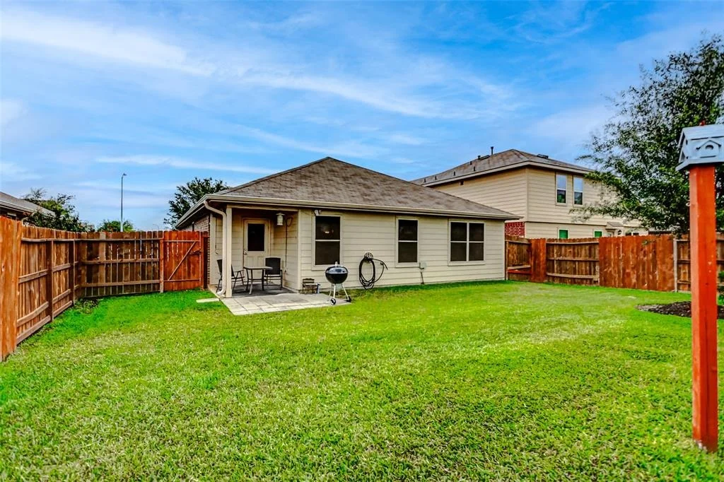 Photo of 20906 Whitehaven Bluff Trail