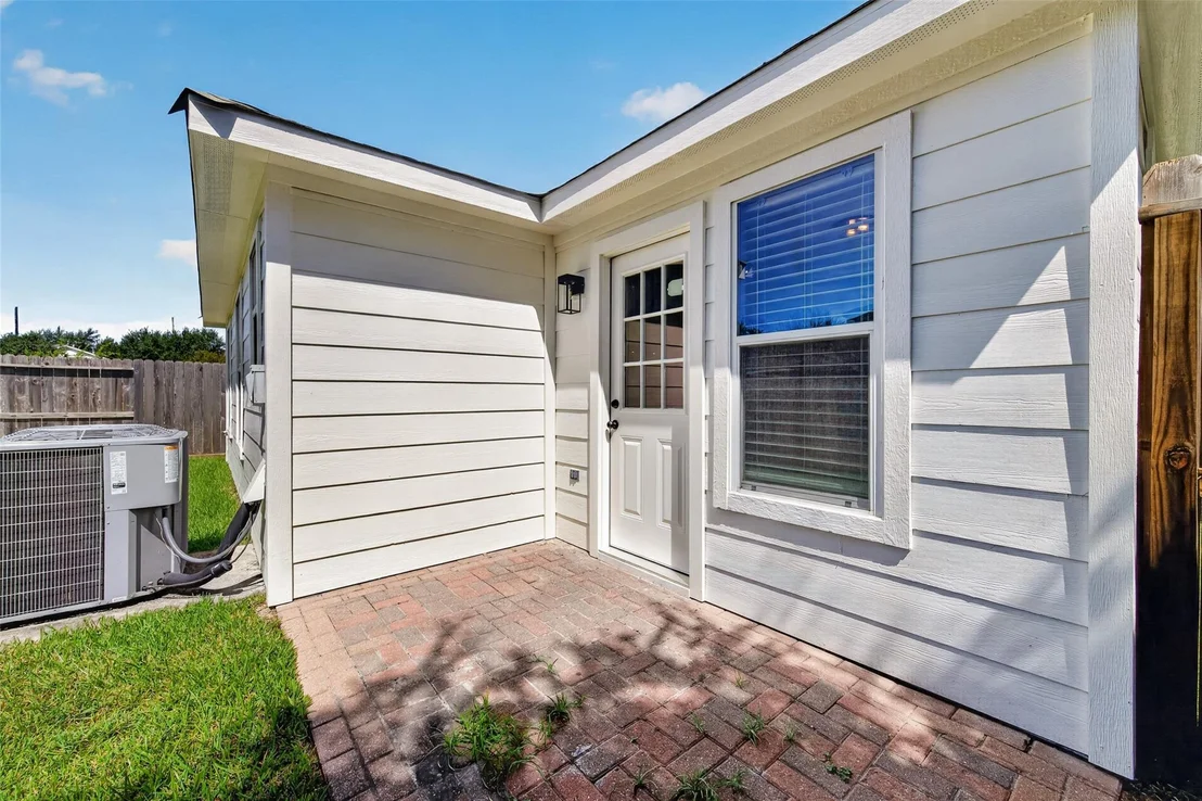 Photo of 21823 Haven Cove Lane