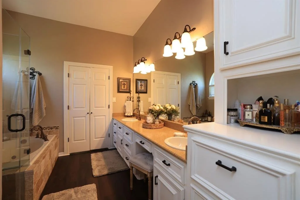 Photo of 17102 Oak Dale Drive