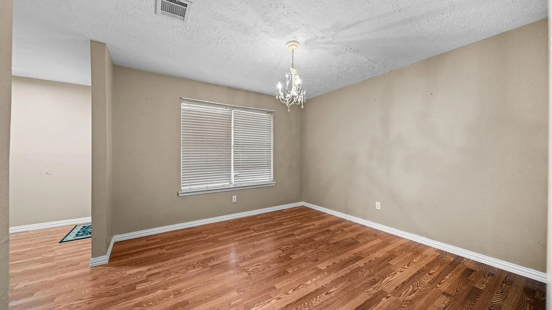 Photo of 1342 Padstow Lane