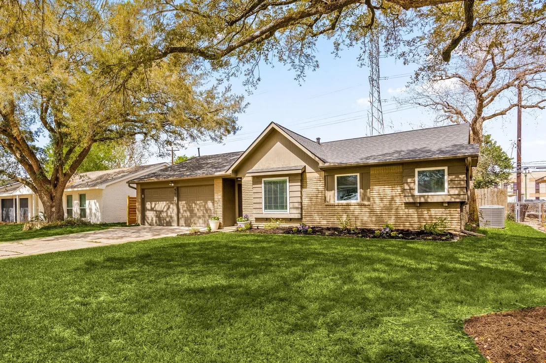 Photo of 5934 Willowbend Boulevard