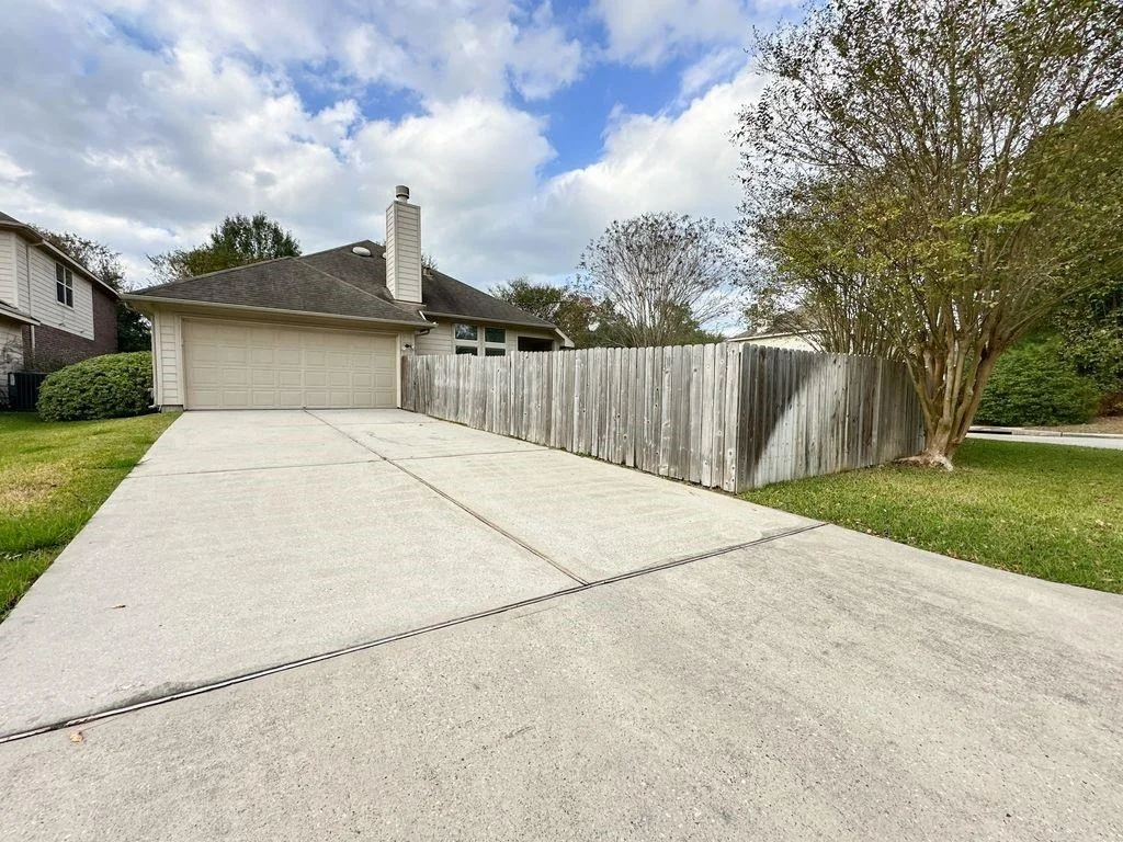 Photo of 73 E Montfair Boulevard