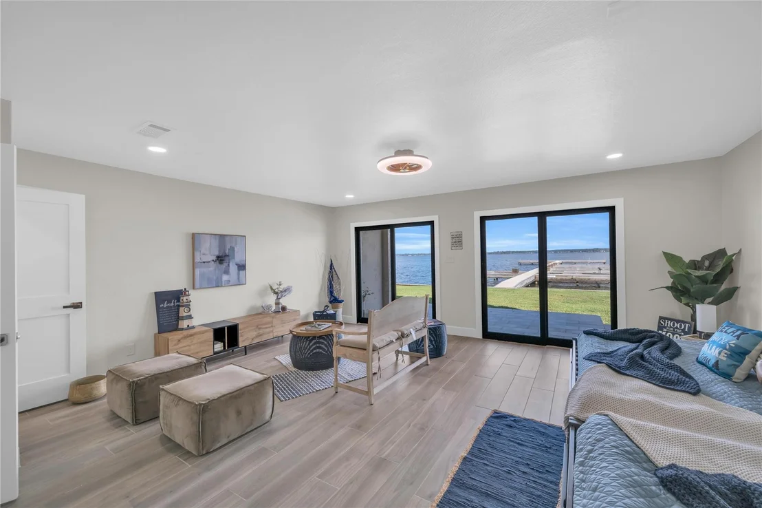Photo of 30 Regency