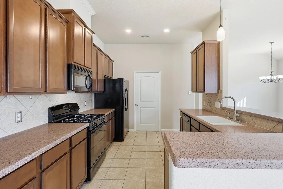 Photo of 2923 Empire Oaks Lane