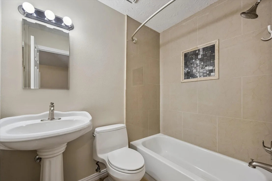 Photo of 3117 E Elm Circle