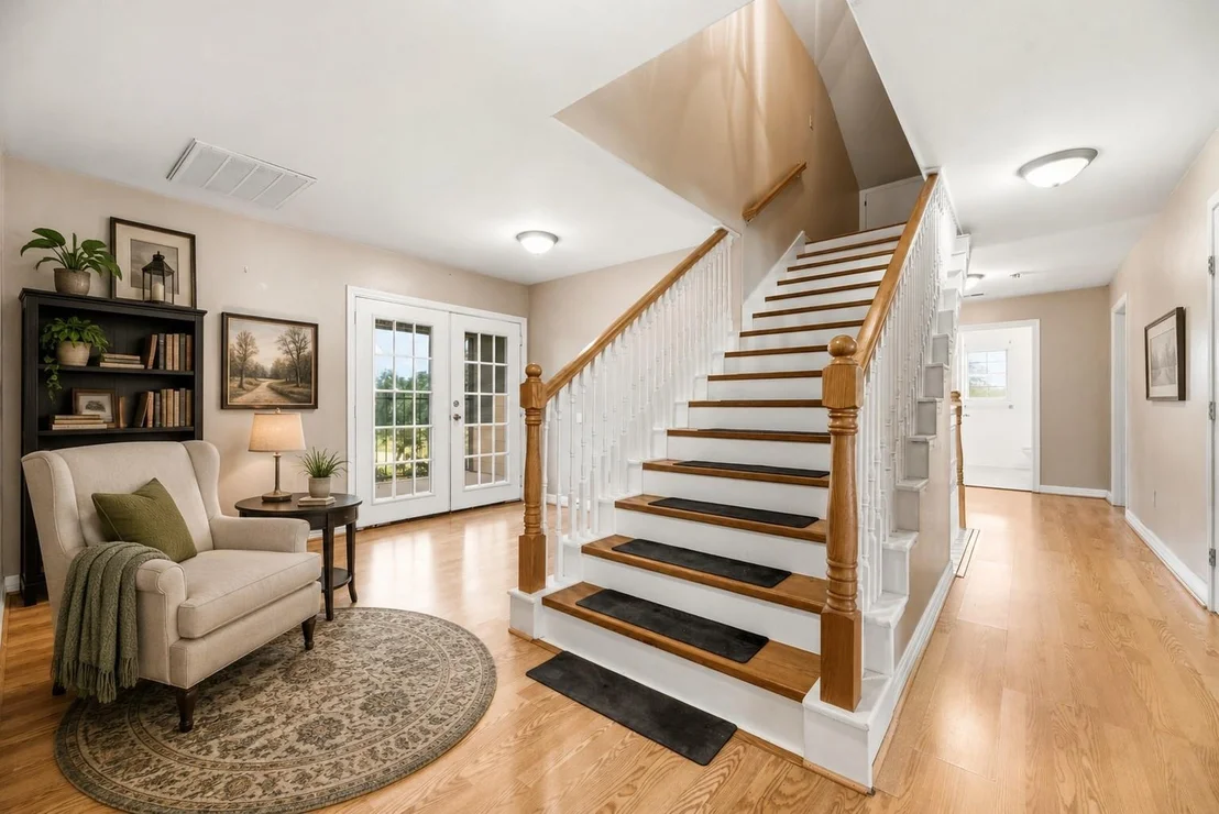 Photo of 523 Moore Bar Road