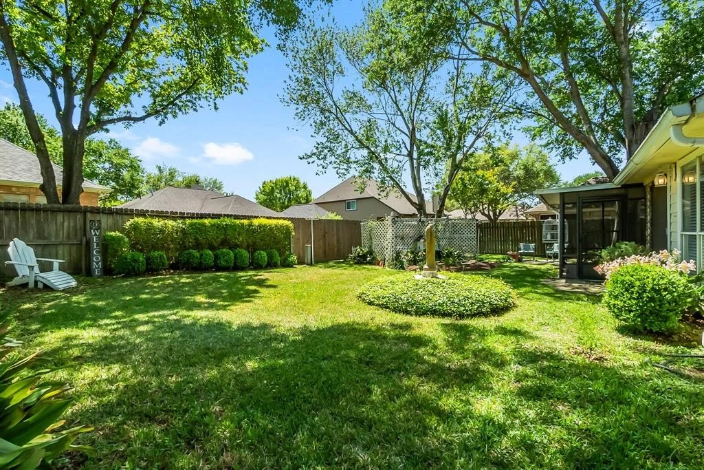 Photo of 5341 Lakeshore Drive