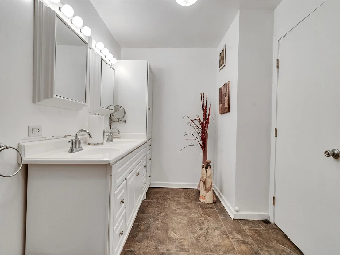 Photo of 176 Burchfield Drive