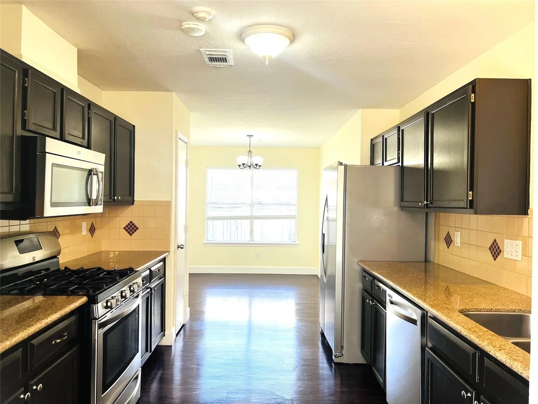 Photo of 15330 Riverside Grove Drive