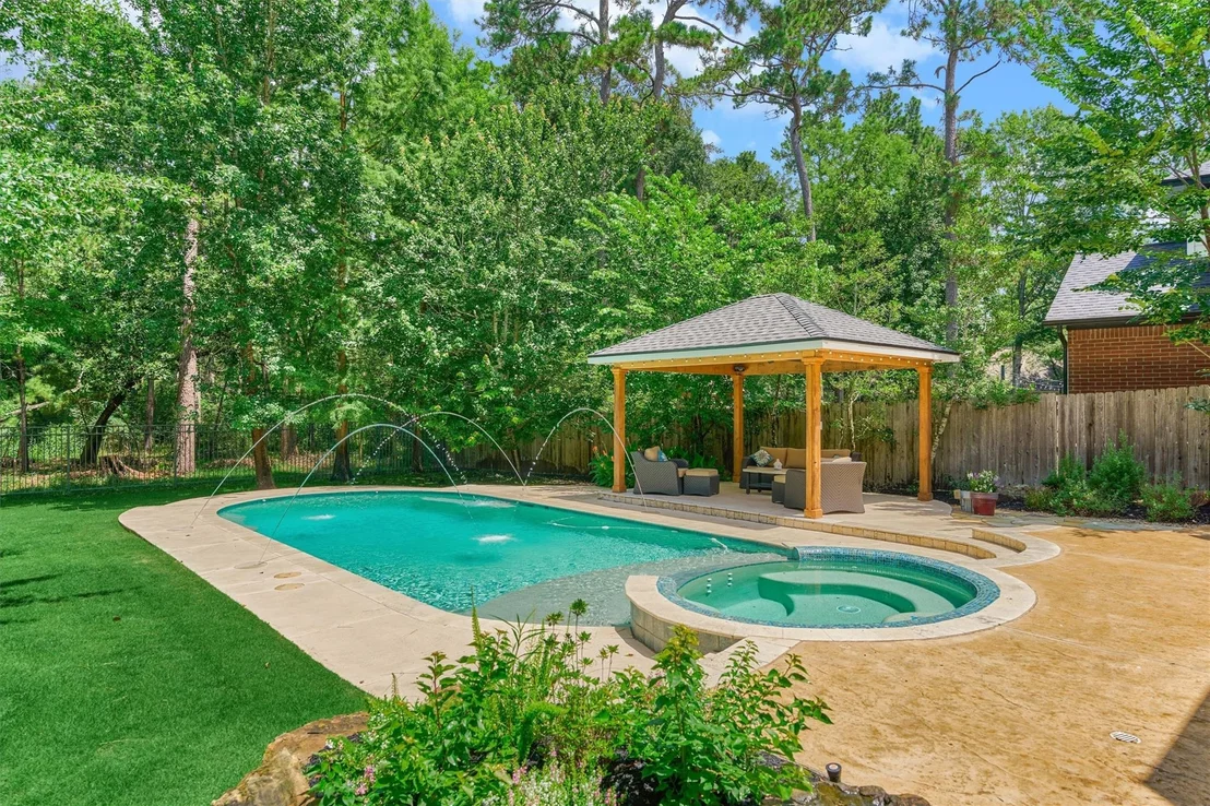 Photo of 168 W Shadowpoint Circle