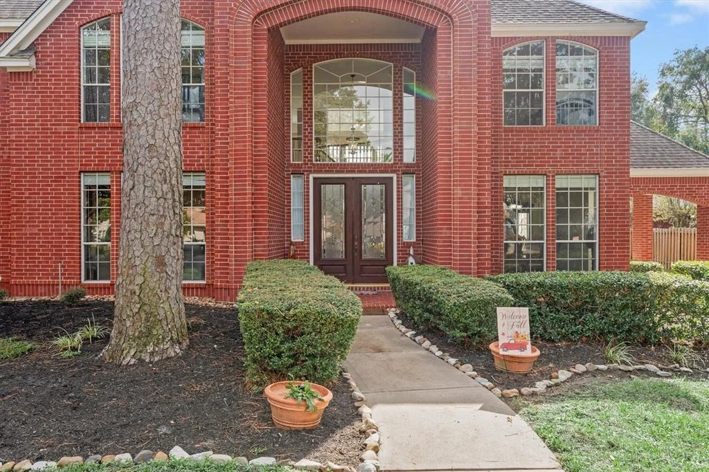 Photo of 7111 Centre Oaks Drive