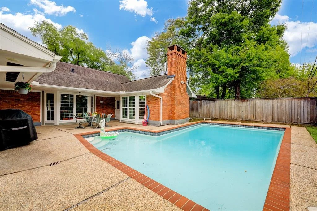 Photo of 4931 Glenmeadow Drive
