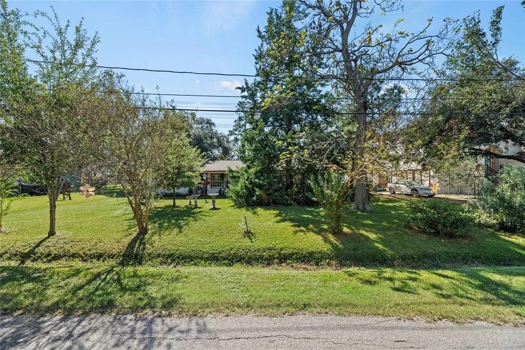 Photo of 2002 W 14th Street