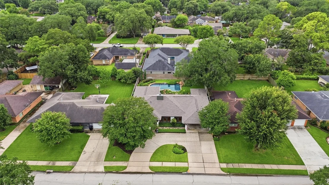 Photo of 4517 Willowbend Boulevard