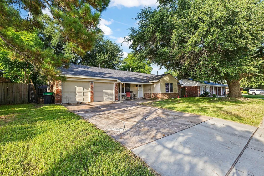 Photo of 2006 Colby Drive