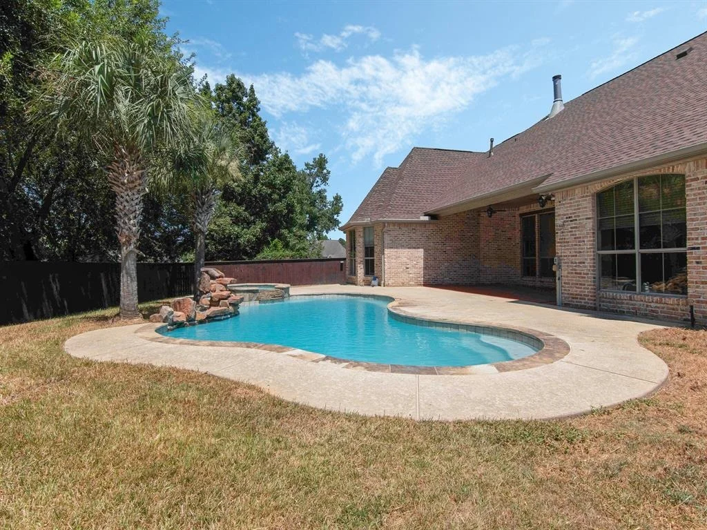 Photo of 5805 Lexington Circle