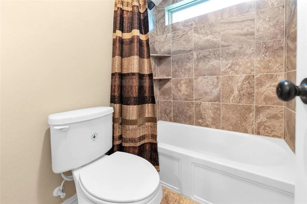 Photo of 203 Gaillardia Court