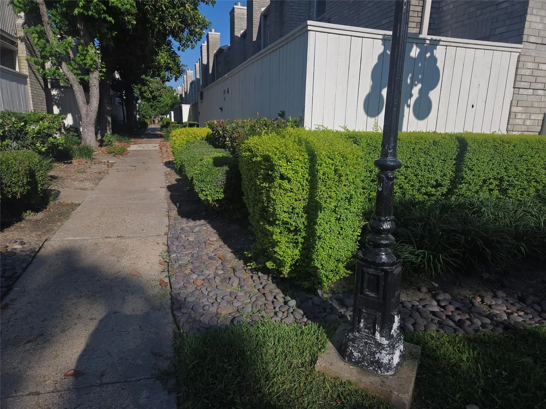 Photo of Unit 501 at 3780 Tanglewilde Street
